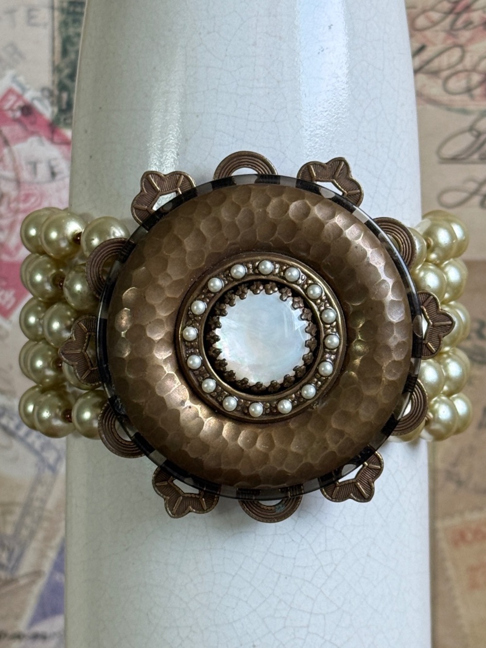 VINTAGE ARTISAN MELANIE LYNN Multiple Strand (5) MOP Medallion Stretch Bracelet